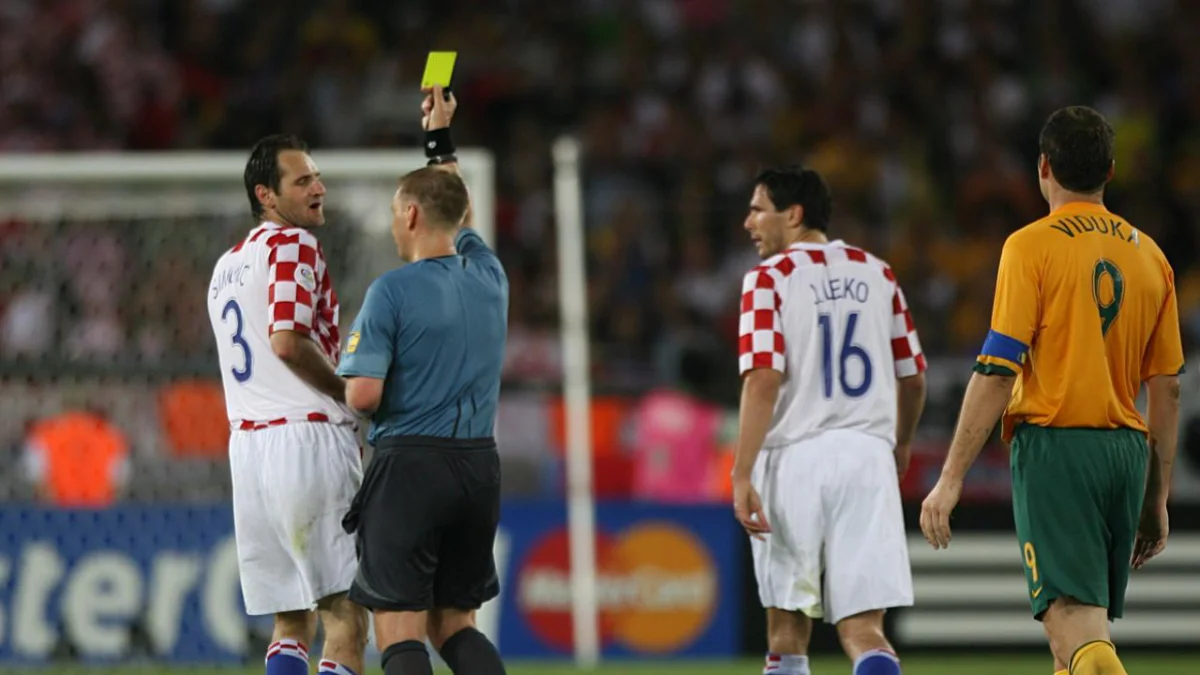 The Player Who Earned 3 Yellow Cards Before Finally Being Sent Off