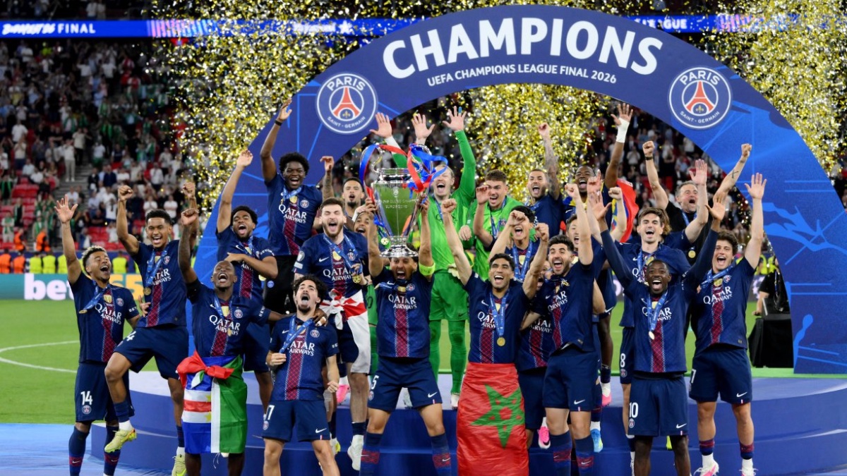 Video: PSG Lifts Champions League Trophy