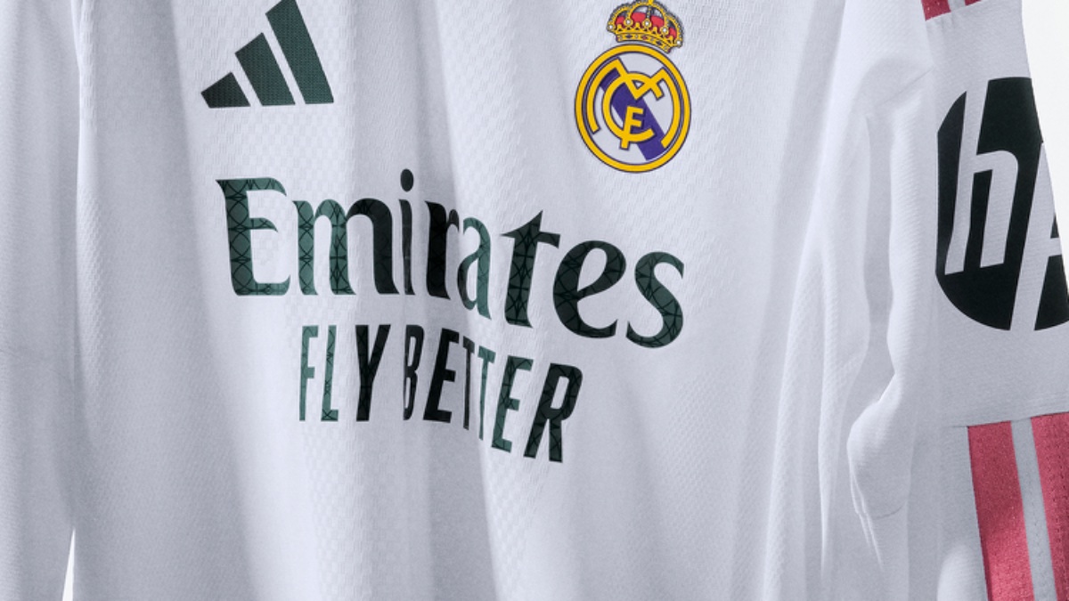 PHOTOS: 🐕 Adidas have launched a special Real Madrid Dog jersey.